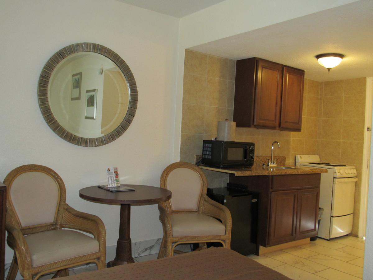 شاطئ ميرتل Sea Banks Motor Inn المظهر الخارجي الصورة