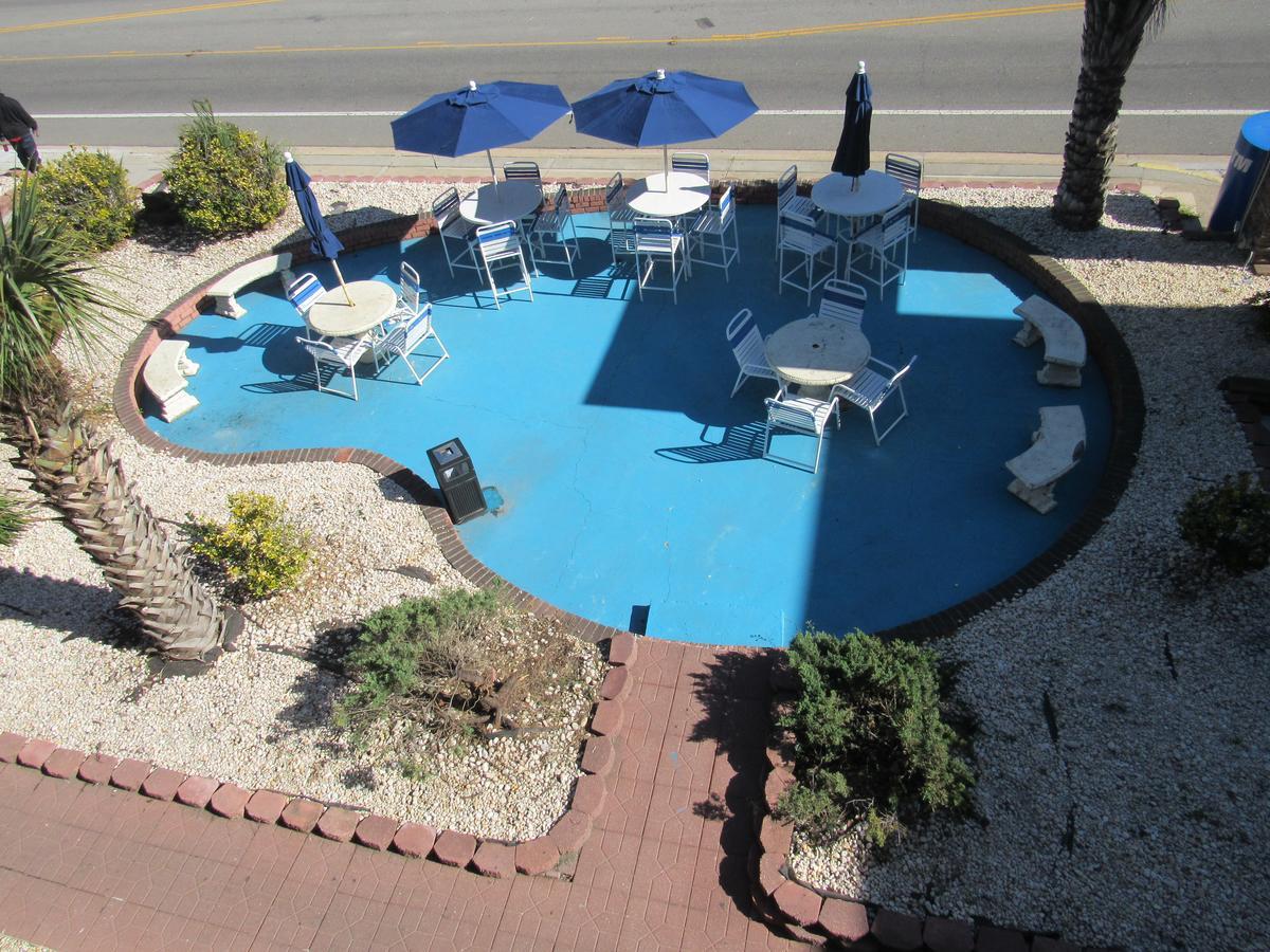 شاطئ ميرتل Sea Banks Motor Inn المظهر الخارجي الصورة