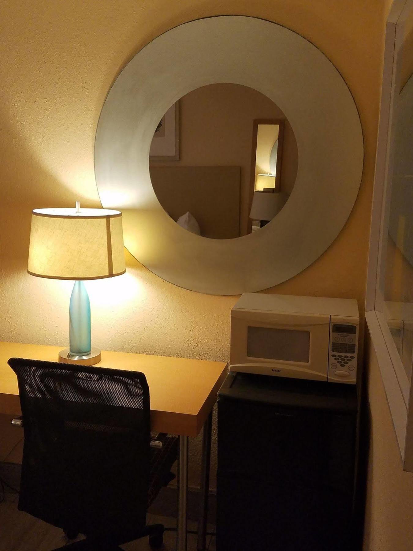 شاطئ ميرتل Sea Banks Motor Inn المظهر الخارجي الصورة