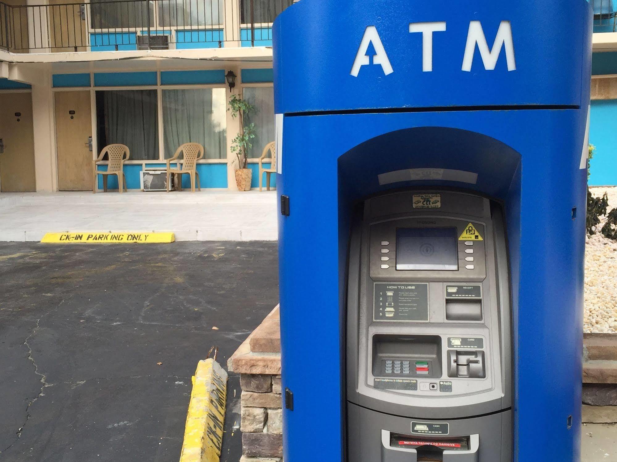 شاطئ ميرتل Sea Banks Motor Inn المظهر الخارجي الصورة