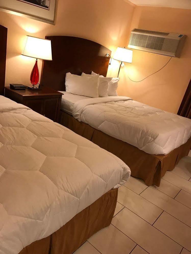 شاطئ ميرتل Sea Banks Motor Inn المظهر الخارجي الصورة